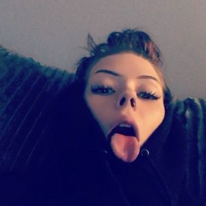 Meet your Posher, Caley